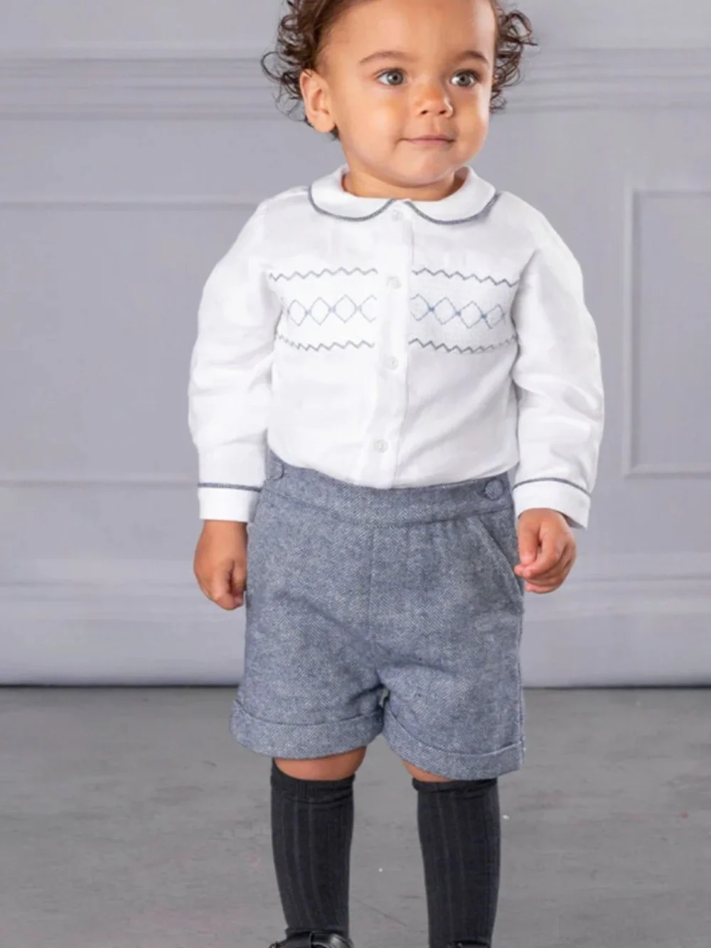 Trotters London Rupert Smocked Set, White & Blue Herringbone (Size: 3T) NWT